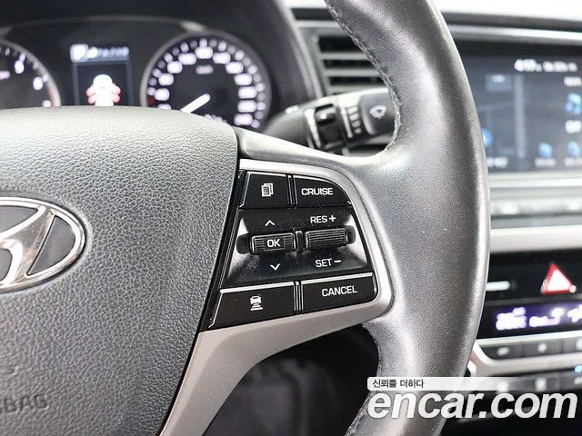Hyundai Avante 2017 thumb 7