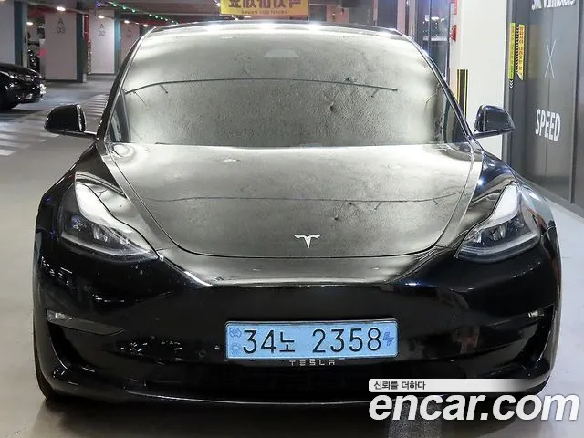 Tesla Model 3 2021 thumb 2