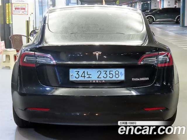 Tesla Model 3 2021 thumb 5