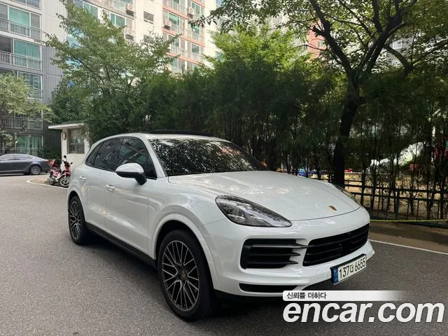 Porsche Cayenne 2021 thumb 2