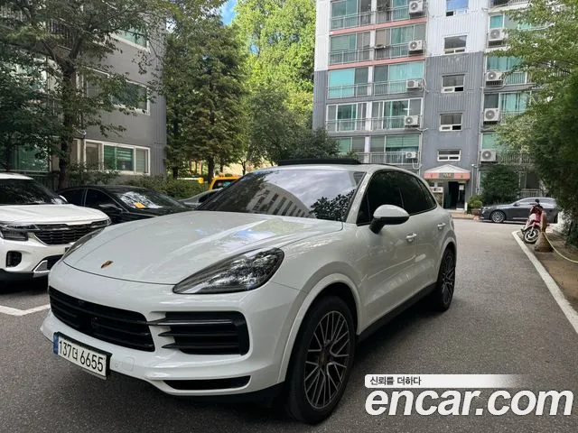 Porsche Cayenne 2021 thumb 3
