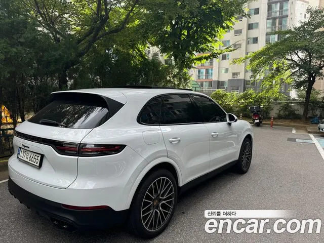 Porsche Cayenne 2021 thumb 6