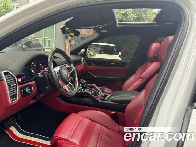 Porsche Cayenne 2021 thumb 7