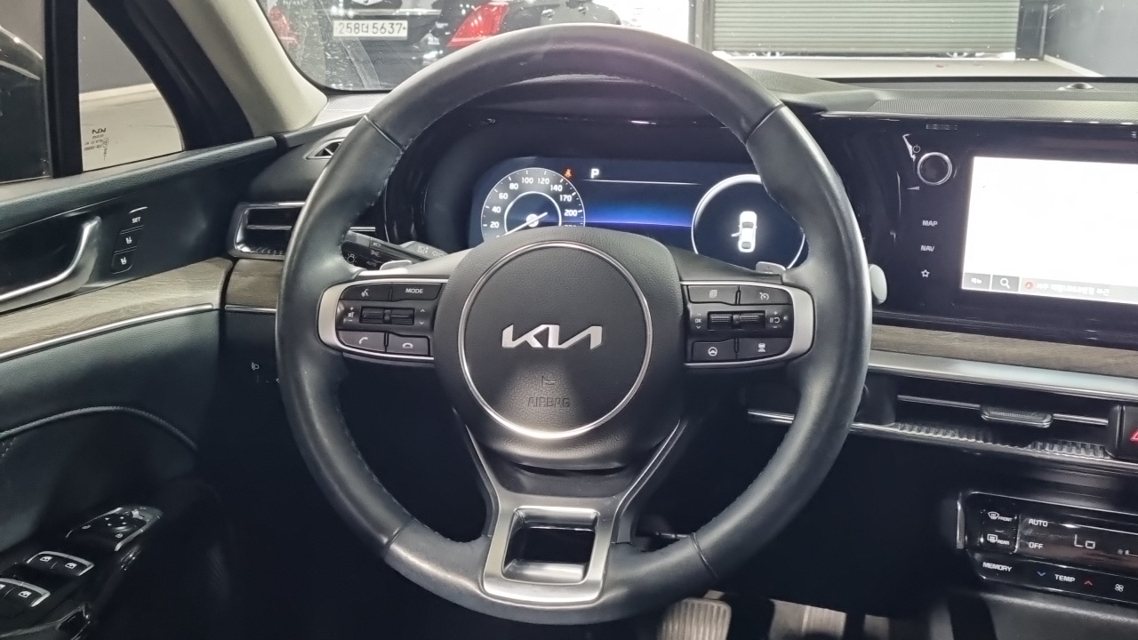 Kia K5 2023 thumb 7