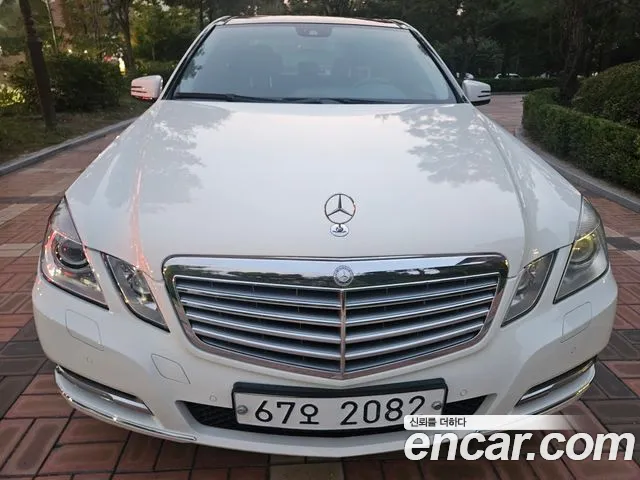 Mercedes-Benz E-Класс 2012 thumb 2