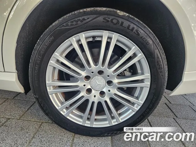 Mercedes-Benz E-Класс 2012 thumb 7
