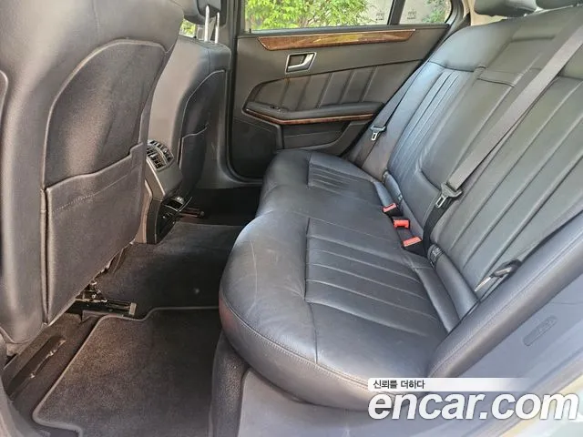 Mercedes-Benz E-Класс 2012 thumb 9