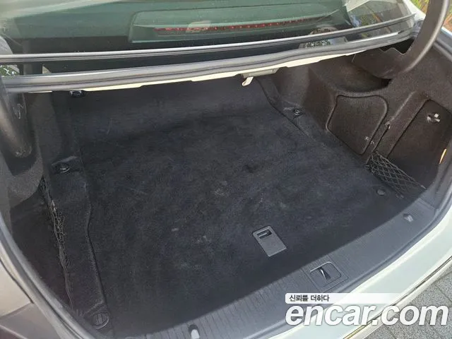 Mercedes-Benz E-Класс 2012 thumb 10