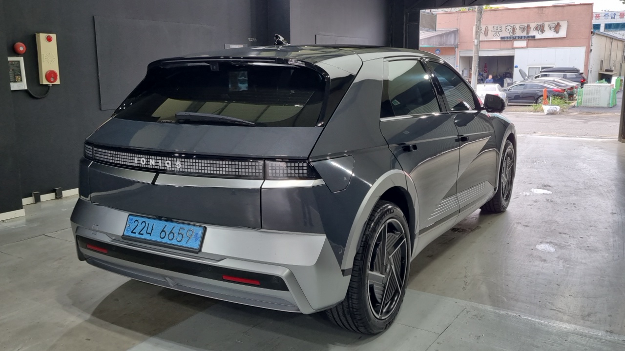 Hyundai IONIQ 5 2024 thumb 2