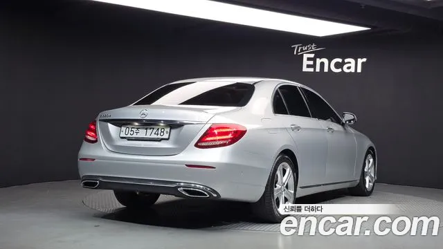 Mercedes-Benz E-Класс 2017 thumb 2