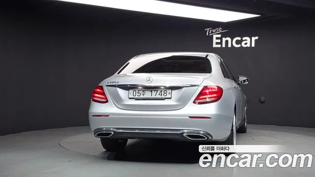 Mercedes-Benz E-Класс 2017 thumb 4