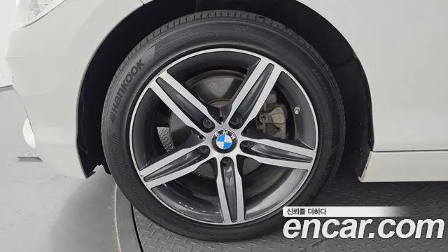 BMW 1-Series 2017 thumb 5