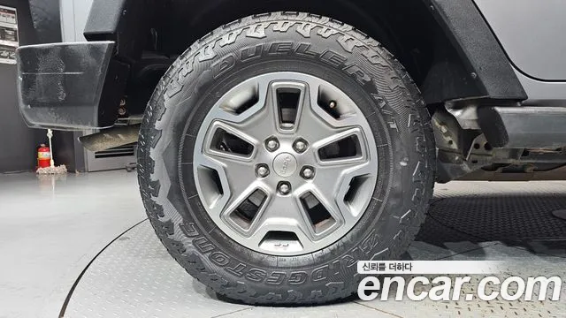 Jeep Wrangler 2017 thumb 5