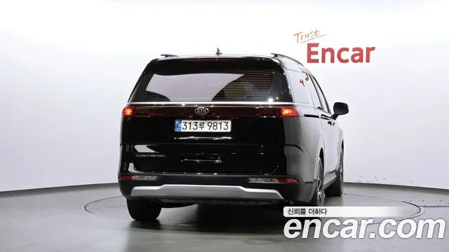 Kia Carnival 2021 thumb 4