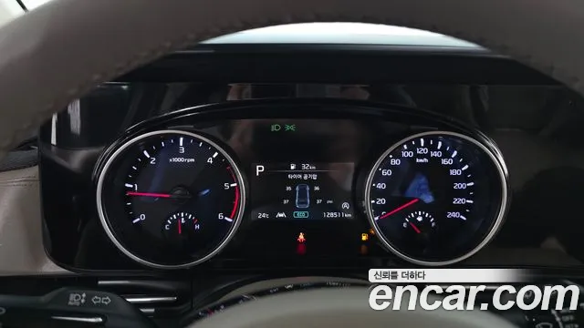 Kia Carnival 2021 thumb 8