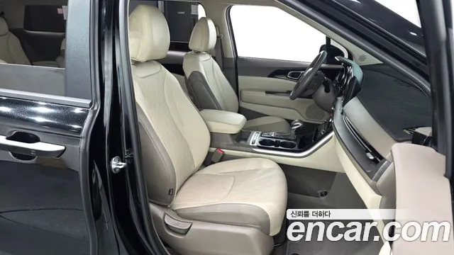 Kia Carnival 2021 thumb 11