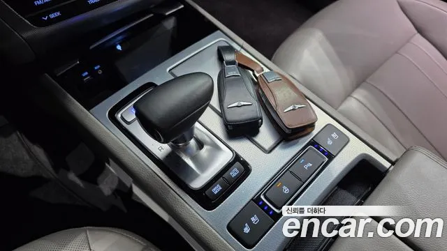 Genesis G80 2016 thumb 9