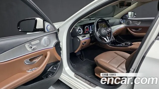 Mercedes-Benz E-Класс 2018 thumb 10