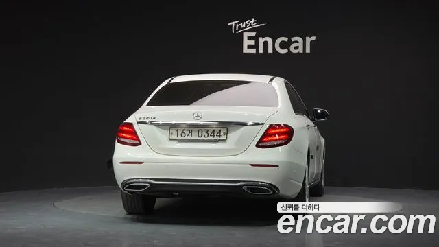 Mercedes-Benz E-Класс 2017 thumb 4