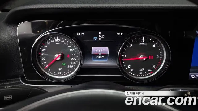 Mercedes-Benz E-Класс 2017 thumb 8