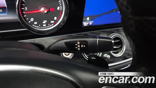 Mercedes-Benz E-Класс 2017 thumb 9