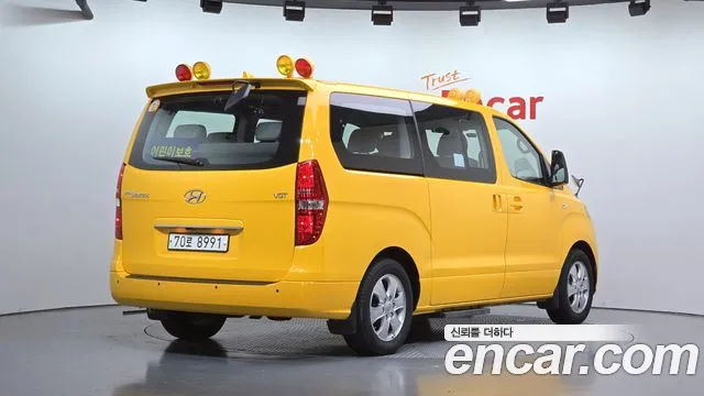 Hyundai Starex 2019 thumb 2