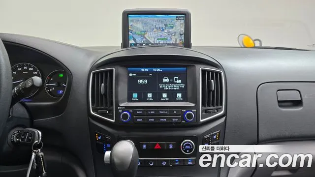 Hyundai Starex 2019 thumb 12