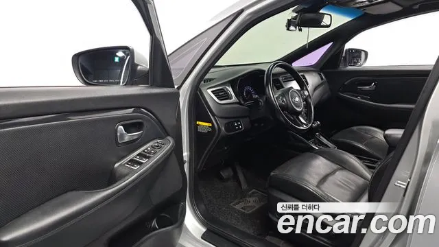Kia Carens 2013 thumb 10
