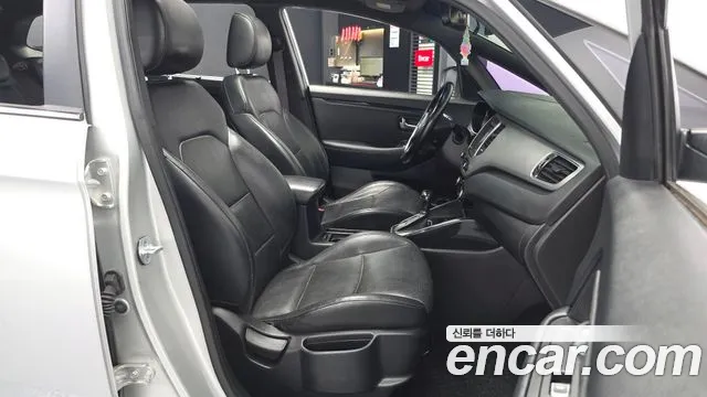 Kia Carens 2013 thumb 11