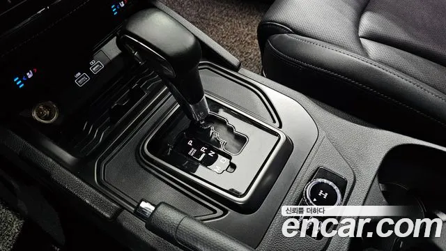 KG_Mobility_Ssangyong Rexton 2022 thumb 9