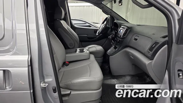 Hyundai Starex 2018 thumb 11