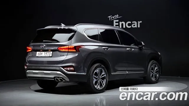 Hyundai Santa Fe 2019 thumb 2