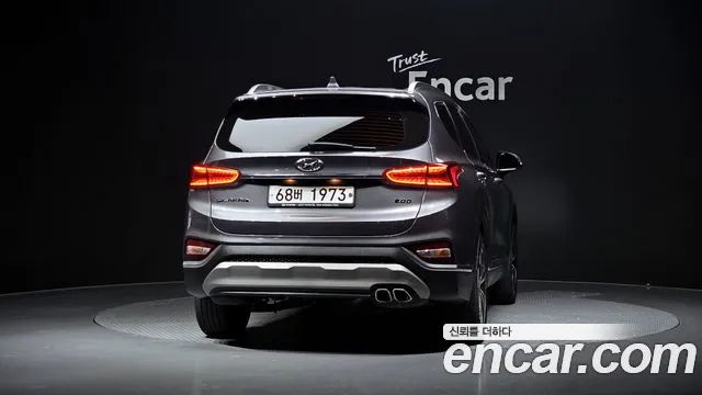 Hyundai Santa Fe 2019 thumb 4