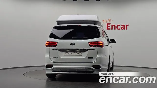 Kia Carnival 2019 thumb 3