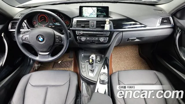 BMW 3-Series 2016 thumb 7