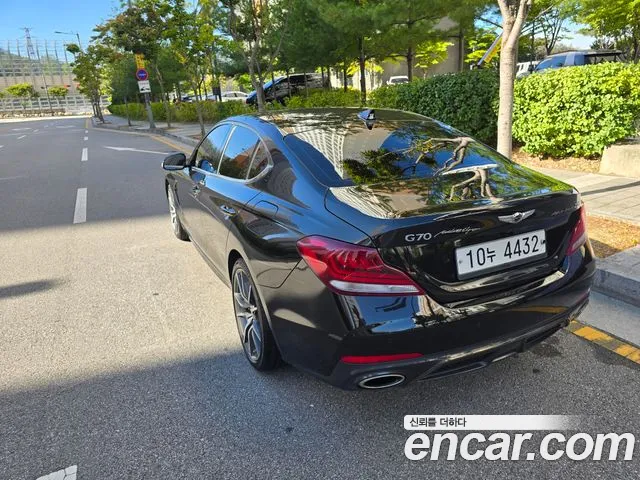 Genesis G70 2019 thumb 6