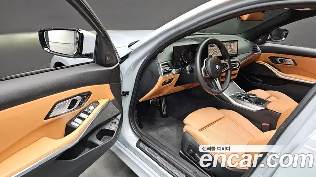BMW 3-Series 2024 thumb 12