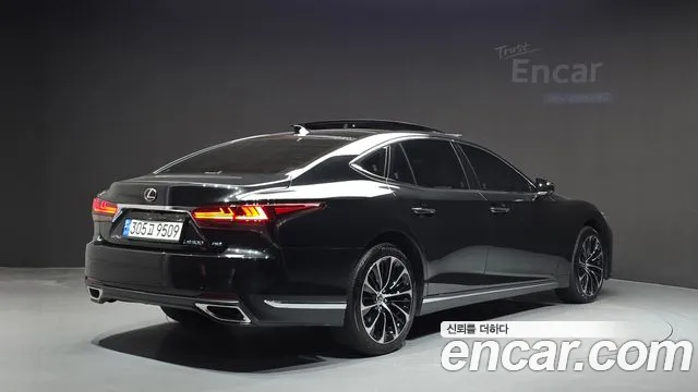 Lexus LS 2022 thumb 2
