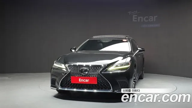 Lexus LS 2022 thumb 3
