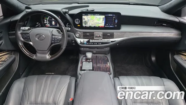 Lexus LS 2022 thumb 7