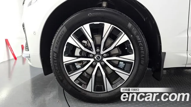 Volvo XC60 2024 thumb 5