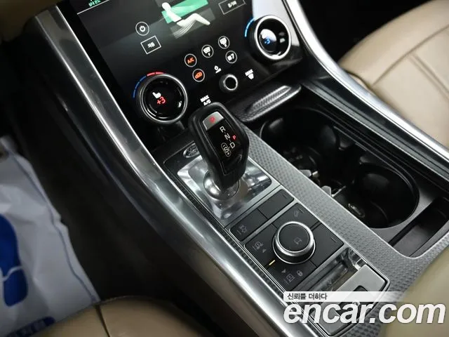 Land Rover Range Rover Sport 2018 thumb 9