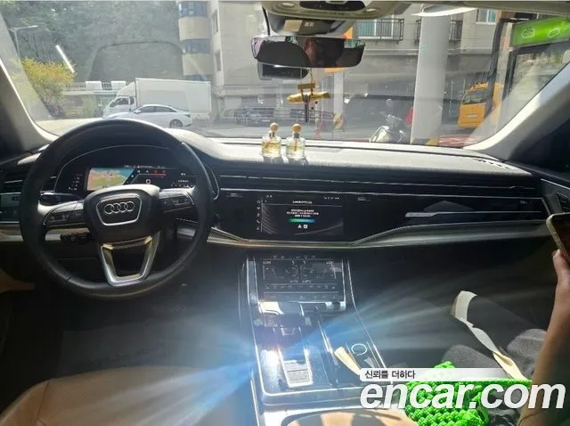 Audi Q8 2022 thumb 6