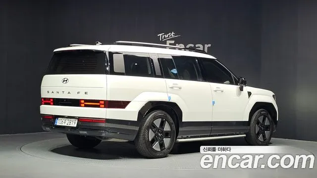 Hyundai Santa Fe 2024 thumb 2