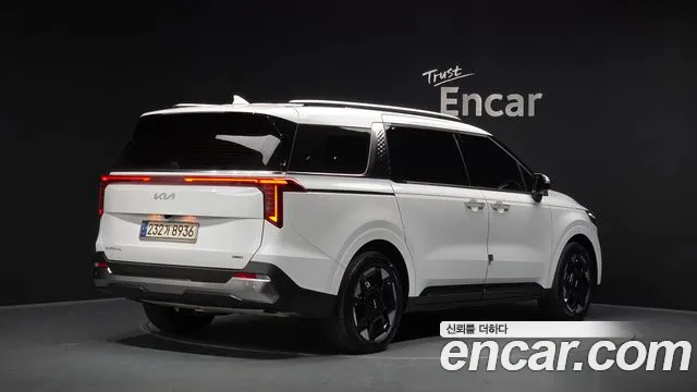 Kia Carnival 2024 thumb 2