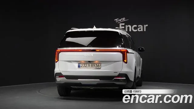 Kia Carnival 2024 thumb 4
