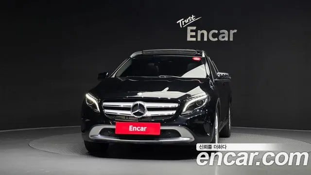Mercedes-Benz GLA 2015 thumb 3