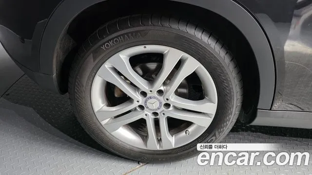 Mercedes-Benz GLA 2015 thumb 5