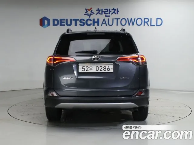 Toyota RAV4 2016 thumb 4