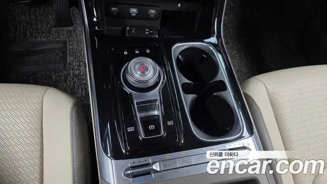 Kia Carnival 2021 thumb 8